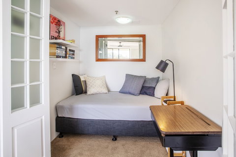 Gemini Court Holiday Apartments - Accommodation Newcastle 5