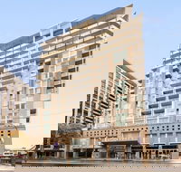 Oaks Adelaide Embassy Suites - Accommodation Newcastle