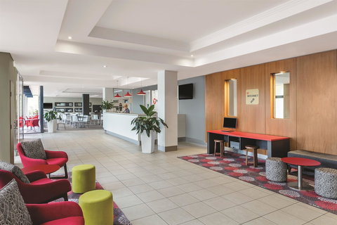 Travelodge Hotel Garden City Brisbane - Accommodation Newcastle 2