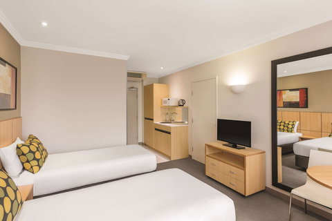 Travelodge Hotel Garden City Brisbane - Accommodation Newcastle 4