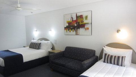 Macquarie Barracks Motor Inn - Accommodation Newcastle 3