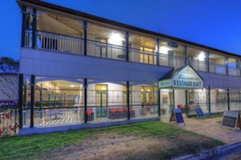 The Park Motel - Accommodation Newcastle 0