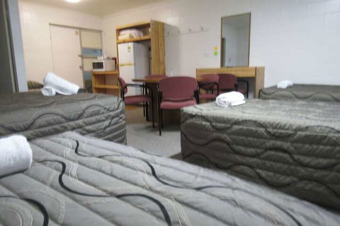 The Park Motel - Accommodation Newcastle 3