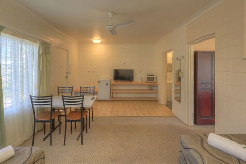 The Park Motel - Accommodation Newcastle 7
