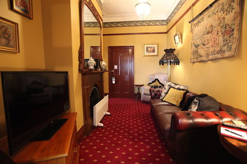The Grand On Macfie - Accommodation Newcastle 2