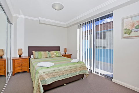Aqualine Apartments - Accommodation Newcastle 6