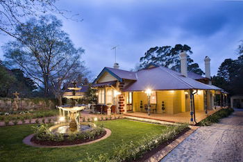 Varenna - Accommodation Newcastle 3