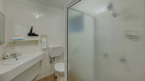 Gunsynd Motor Inn - Accommodation Newcastle 6