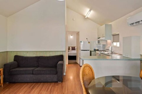 Discovery Parks â€“ Lake Hume, Victoria - Accommodation Newcastle 6