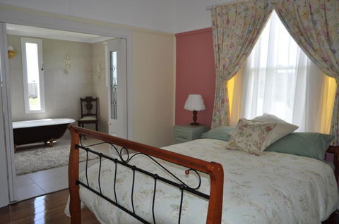 Beths Cottage Roaring 40s - Accommodation Newcastle 6