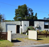 Tullah Full House - Accommodation Newcastle