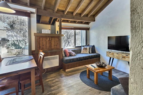 Merrigang Chalet Dinner Plain - Accommodation Newcastle 7