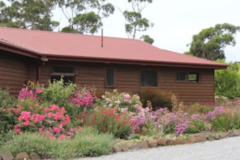 Eagles Roost Farmstay B & B - Accommodation Newcastle 0