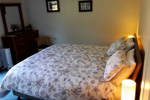 Eagles Roost Farmstay B & B - Accommodation Newcastle 4