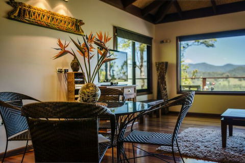 Lombok On Waterfall Retreat - Accommodation Newcastle 1