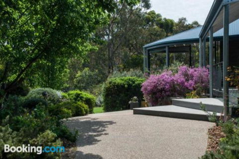 The Linden Bed & Breakfast - Accommodation Newcastle 7