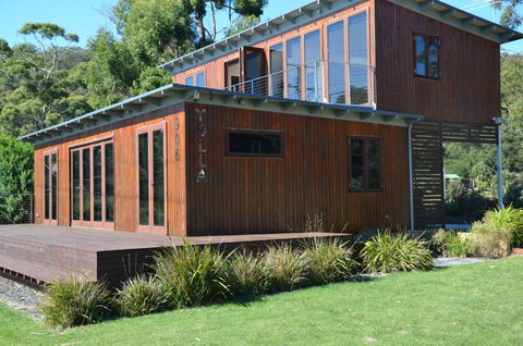 Yolla Beach House - Accommodation Newcastle 2