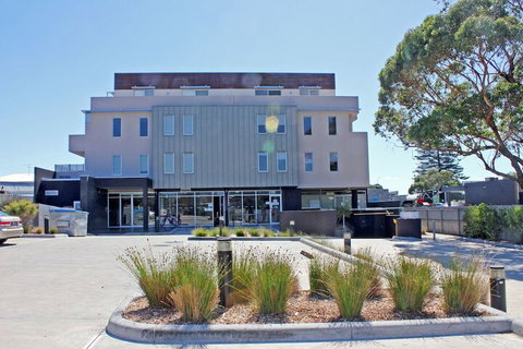 Rejuvenate At San Remo - Rejuvenate Stays - Accommodation Newcastle 1
