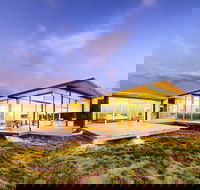 Cloudy Bay Beach House - Accommodation Newcastle