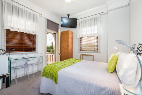 Cumquat House - Accommodation Newcastle 3