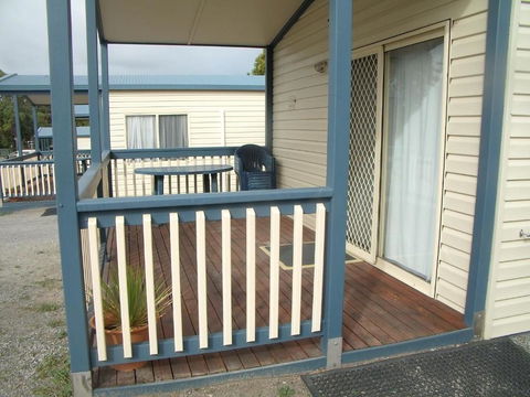 Elliston Waterloo Bay Tourist Park - Accommodation Newcastle 4