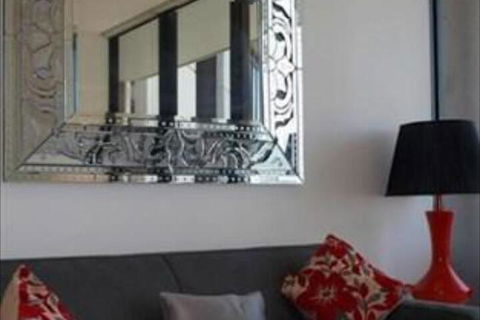 Docklands Prestige Apartments - Accommodation Newcastle 6