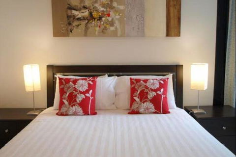 Docklands Prestige Apartments - Accommodation Newcastle 7