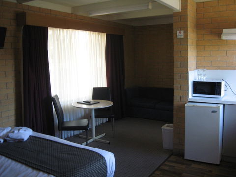 Yowani Country Club - Accommodation Newcastle 4