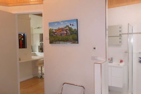 A Colourcity Apartments - Accommodation Newcastle 3