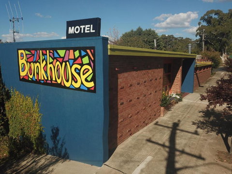Bunkhouse Motel - Accommodation Newcastle 4