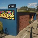 Bunkhouse Motel - Accommodation Newcastle 0