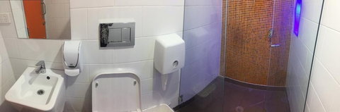 Europa Melbourne - Hostel - Accommodation Newcastle 6