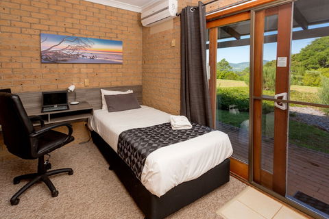 Lookout Mountain Retreat - Accommodation Newcastle 4