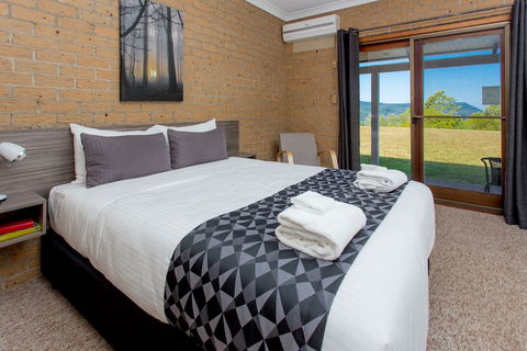 Lookout Mountain Retreat - Accommodation Newcastle 6