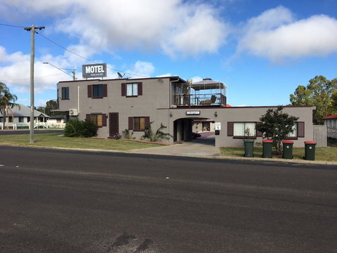 Warwick Vines Motel - Accommodation Newcastle 0