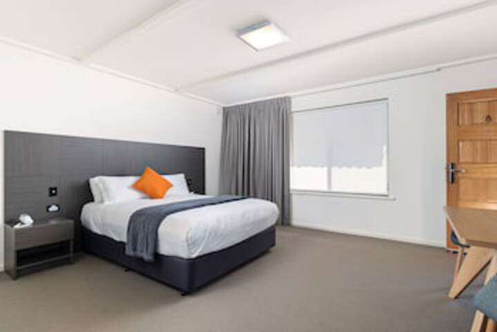 Onkaparinga Hills SA Accommodation Newcastle