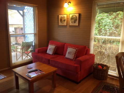 Surgeons Cottage - Accommodation Newcastle 6