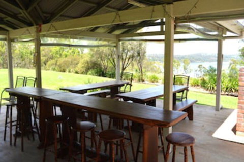 Reflections - Lake Cooby - Accommodation Newcastle 0