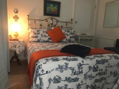 Yellow Gum Bed & Breakfast - Accommodation Newcastle 5