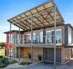 RiverSea Goolwa Beachhouse WiFi Pet Friendly - Accommodation Newcastle