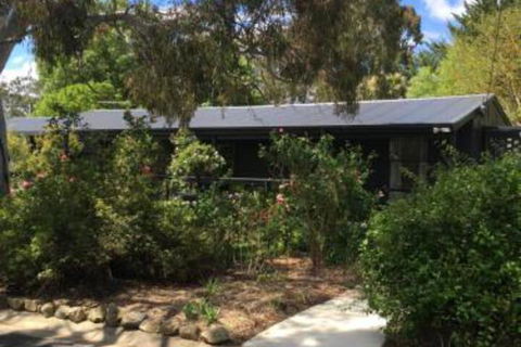 Hilltop Too - Accommodation Newcastle 0