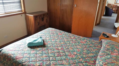 Waratah Falls Holiday Unit - Accommodation Newcastle 4