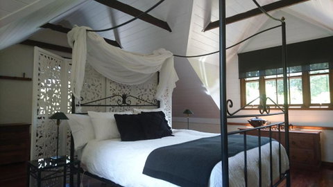 The Barn - Accommodation Newcastle 4
