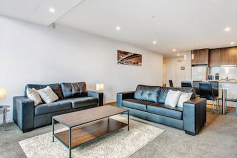 MJ Shortstay Southbank Grande Apartments - Accommodation Newcastle 7