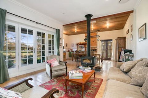 Taradale House Estate - Accommodation Newcastle 0