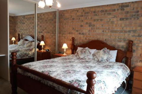 Acacia Apartments - Accommodation Newcastle 2