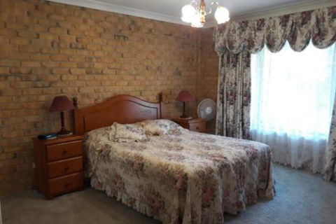 Acacia Apartments - Accommodation Newcastle 3