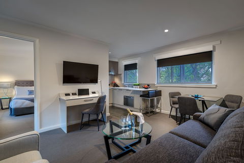 Crest On Park - Accommodation Newcastle 4