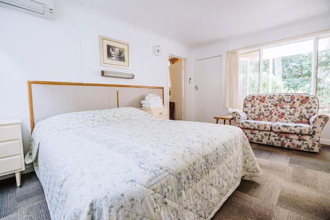 Warburton Lodge - Accommodation Newcastle 2