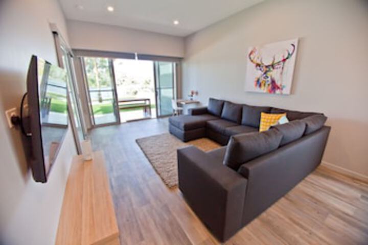 Miandetta TAS Accommodation Newcastle